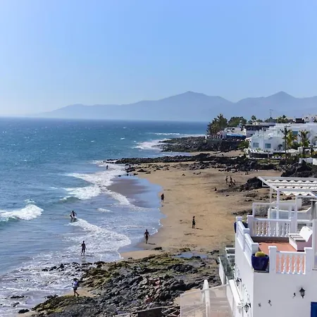 Seaview Coastal On Front Line With Amazing Sea Views And Large Terrace فيلة *