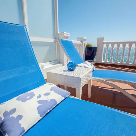 Seaview Coastal On Front Line With Amazing Sea Views And Large Terrace Villa Puerto del Carmen (Lanzarote)