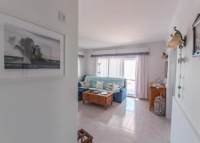 Willa Seaview Coastal On Front Line With Amazing Sea Views And Large Terrace *